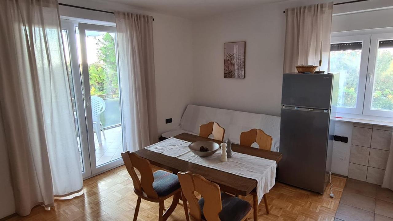 Apartmani Jelena Petrcane Exterior photo